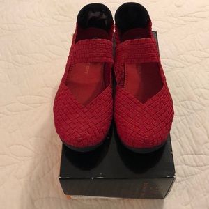 Bernie Mev Cuddly in Red